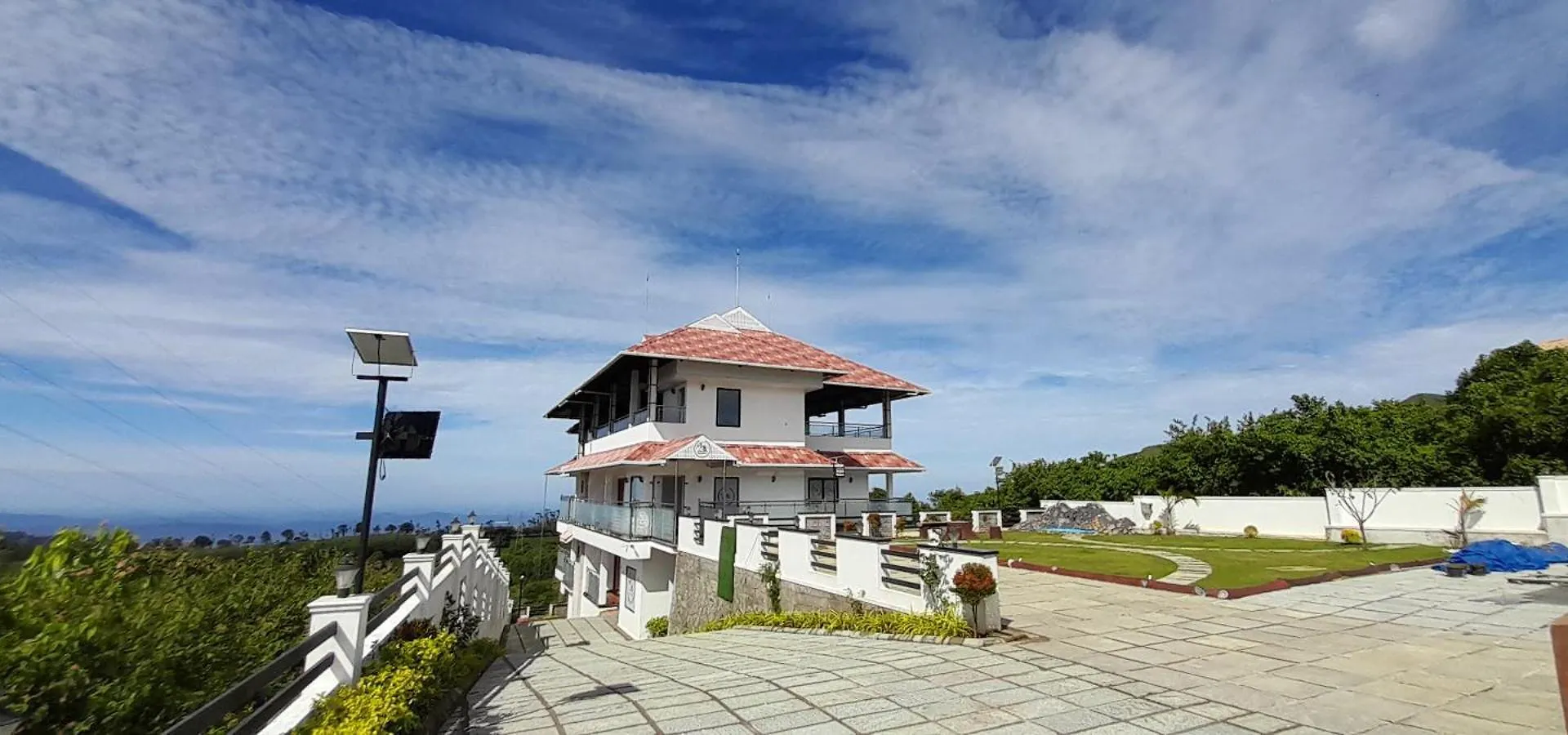 アパートホテル Plachoos Gardens - A Luxury Serviced Villa In Kuttikkanam, Peermede Pīrmed